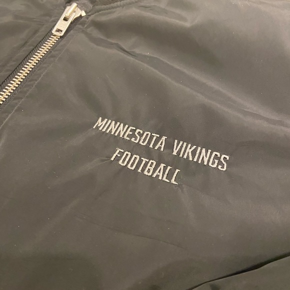 Minnesota Vikings Men’s Bomber Jacket Large - Picture 2 of 4